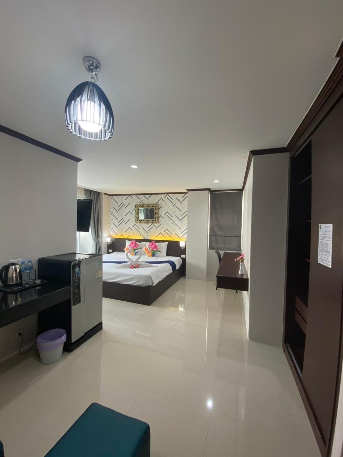 Hotel The Chic Patong Habitación foto