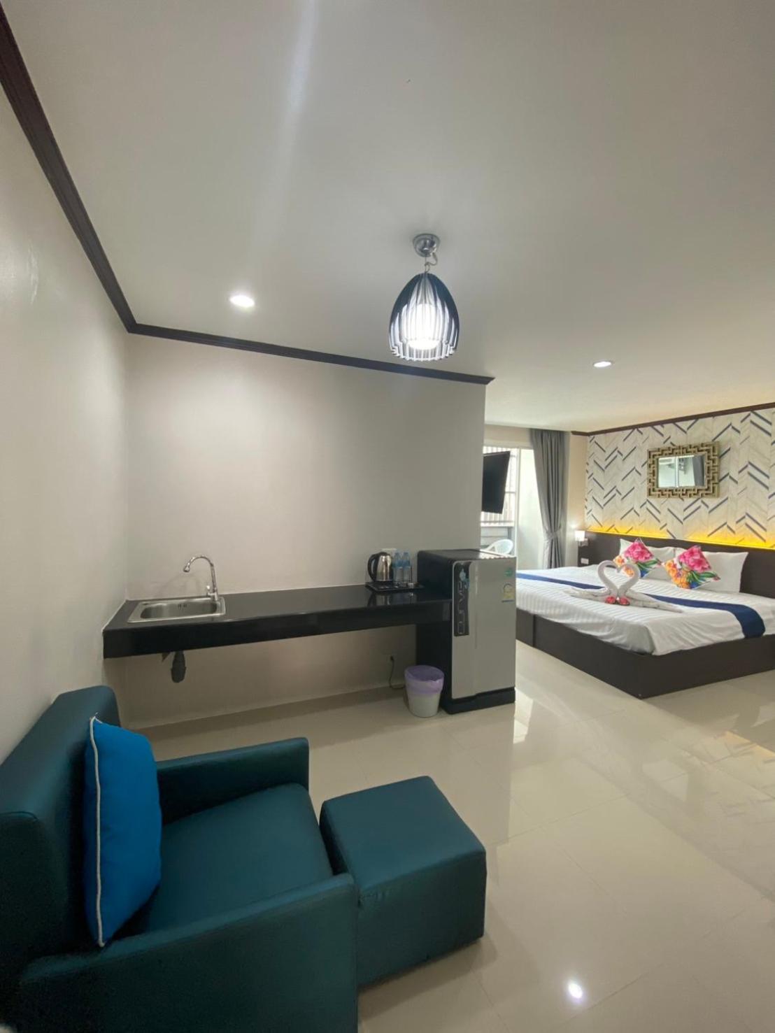 Hotel The Chic Patong Habitación foto